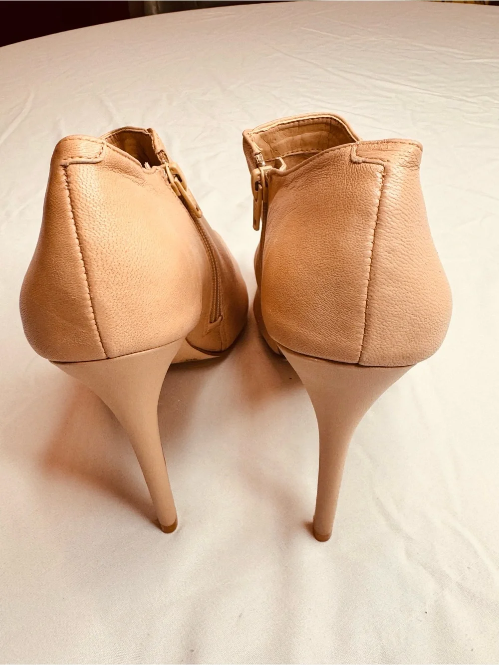 Gianni Bini Nude Leather Peep Toe Bootie Stiletto Heel Zips size 9 M